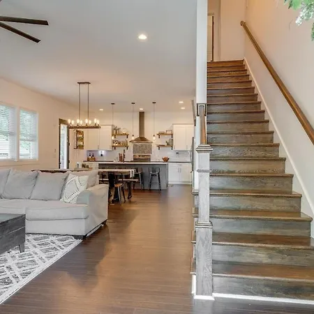 Lakeshore Luxury Near River With Hot Tub And Rooftop Deck